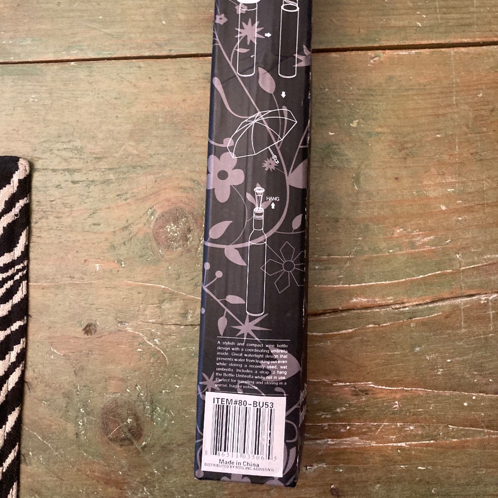 +++NEW! Wine Bottle Umbrella+++ - Picture 3 of 5